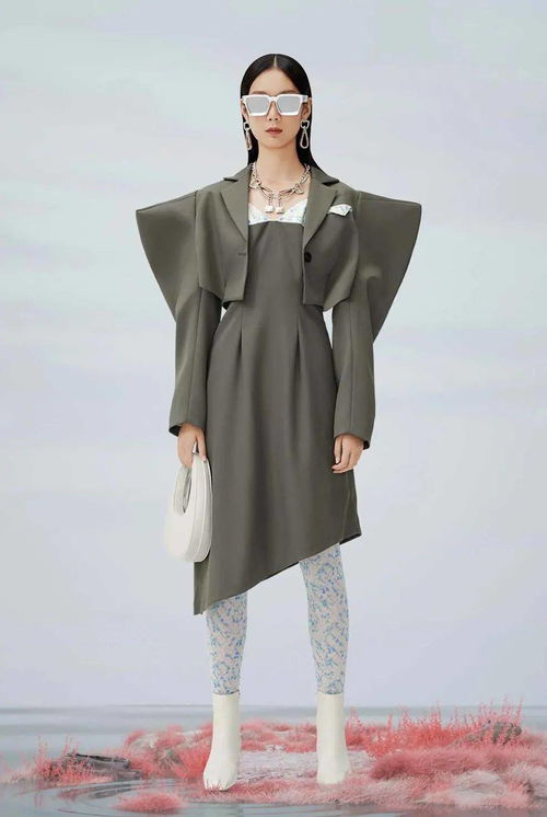 宝鸡市举办‘丝路霓裳’服装展系列活动，助推出口产品转内销促消费