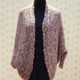 蝙蝠披肩_普通针织薄料服装_针织服装_粗针毛衫(9针以下)_细针毛衫(11针以上)_广东东莞服装厂_东莞常平华迅毛织厂