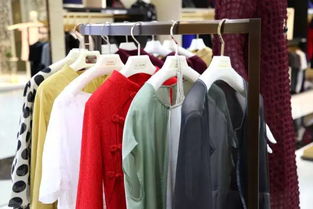 海宁工厂店夏装特惠 100元3件，男女通吃，新款毛织服装惊喜登场